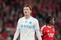 Nhạc trưởng Scott McTominay của Napoli bất ngờ phải phẫu thuật tim