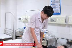 Hai bệnh nhi bị xoắn ruột, hoại tử
