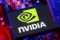 Nvidia xoay chiến lược khi các tập đoàn công nghệ tự phát triển chip AI