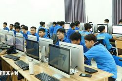 Thể chế mở đường, nguồn lực tập trung sẽ tạo nhân lực chất lượng