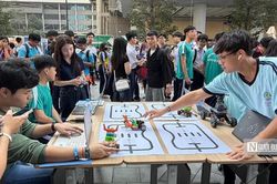 AI vào giảng đường: Điều gì tuyệt đối không thể thay thế?