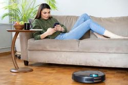 Thắng kiện vợ ngoại tình nhờ robot hút bụi, người chồng vẫn phải ngồi tù