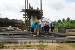 Những giọt mồ hôi xuyên nghỉ lễ trên cao tốc Mỹ An - Cao Lãnh