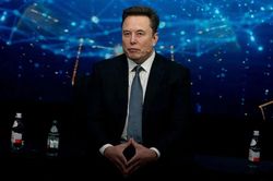 Elon Musk tăng tốc phát triển tua-bin khí, áp lực môi trường gia tăng
