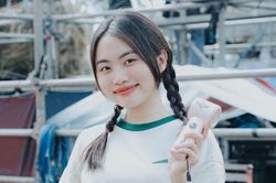 'Người thương' công khai ảnh đi chơi lễ với Phương Mỹ Chi