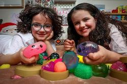 Thị trường đồ chơi nổi sóng với xu hướng squishy toy