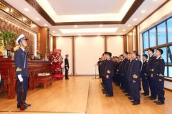 Học viện Hải quân dâng hương tưởng niệm Chủ tịch Hồ Chí Minh và Đại tướng Võ Nguyên Giáp