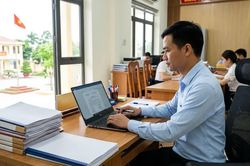 Chế độ đối với công chức xã đảm nhiệm 2 vị trí việc làm
