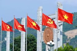 Tự hào màu cờ Tổ quốc trong ngày Quốc khánh
