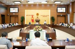 Ủy ban Thường vụ Quốc hội cho ý kiến về 26 dự án luật