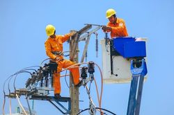 Đảm bảo cung ứng điện cho tăng trưởng hai con số
