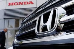 Toyota, Honda 'mắc kẹt' trong cuộc thương chiến Mỹ - Canada