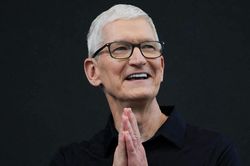 Dù rời vị trí Giám đốc điều hành, Tim Cook vẫn tiếp tục làm Chủ tịch