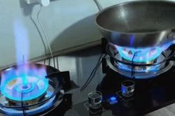 Tại sao không nên dùng ngăn trái của bếp gas để nấu ăn? Nghe thợ gas giải thích, tôi vội thay đổi thói quen