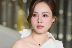 Vợ kém 15 tuổi của NSND Công Lý: 'Tôi sống sao nổi'