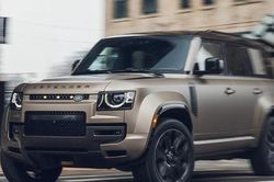 Land Rover trì hoãn Defender thế hệ mới, tiếp tục duy trì động cơ V8