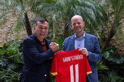 Tổng thư ký FIFA khen tuyển Việt Nam: Kỹ thuật, giàu bản sắc và kiên cường