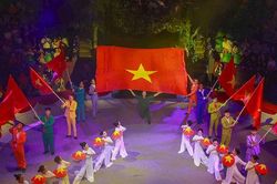 Rực rỡ chương trình xiếc 'Hào khí Việt Nam'