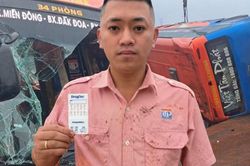Tạm giữ hình sự tài xế vụ lật xe khách khiến 4 người tử vong