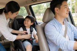 Chở con đi chơi bằng ô tô: 6 điều cha mẹ cần nhớ để tránh rủi ro