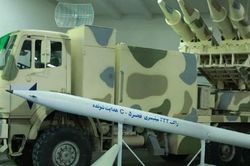 Mỹ phá bệ phóng Iran dùng để phong tỏa eo biển Hormuz