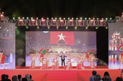 Nối dài âm vang mùa thu lịch sử qua chương trình 'Hà Nội - Khúc hát tự hào'
