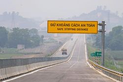 Khi nào CSGT sẽ xử phạt lái xe vi phạm khoảng cách an toàn?