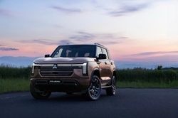 Mitsubishi Pajero thế hệ mới ra mắt, sẽ đến Việt Nam