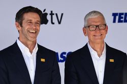 CEO Apple nhận lương bao nhiêu?