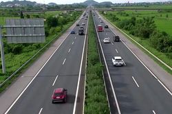 CSGT chỉ xử lý vi phạm khoảng cách an toàn tại những đoạn đường đủ điều kiện