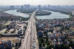 Lượng phương tiện tăng nhanh ở cửa ngõ phía Nam Thủ đô