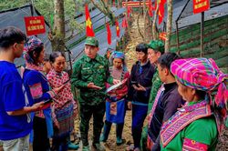 Quân hàm xanh trên mặt trận chuyển đổi số