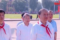 [Video] Tổng Bí thư, Chủ tịch nước Tô Lâm dâng hương tưởng nhớ Chủ tịch Hồ Chí Minh tại Hà Nội