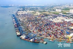 Xung quanh câu chuyện thành công của Việt Nam