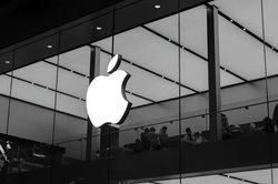 Giải mã 'con số 4' đứng sau chiến lược iPhone của Apple