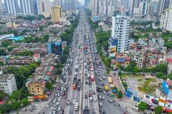 Phân luồng từ xa, hạn chế xe tải trọng lớn qua 2 nút giao cửa ngõ Hà Nội