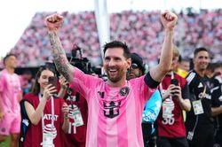 Bên nào hưởng lợi sau khi Messi chia tay đội tuyển Argentina?