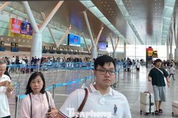 Cảnh trái ngược tại sân bay Tân Sơn Nhất ngày cao điểm 2/9