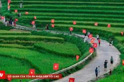 Rực rỡ những 'Đường cờ Tổ quốc' khắp vùng biên