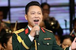 Nam ca sĩ là phó trưởng đoàn, lên Trung tá quân đội ở tuổi 37 là ai?
