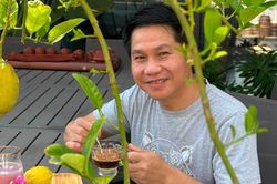 Cận cảnh hình ảnh ca sĩ Trọng Tấn trong nhà vườn triệu đô, Hòa Minzy hóa gái bản