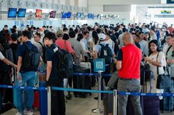 Ngày cuối nghỉ lễ Quốc khánh 2/9: Sân bay Nội Bài đón 120.000 lượt khách