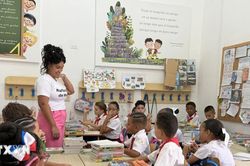 Gần 1,5 triệu học sinh Cuba bước vào năm học mới