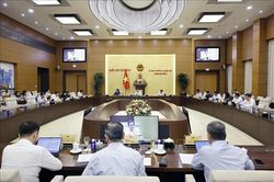 Ủy ban Thường vụ Quốc hội cho ý kiến về 27 dự án luật, nghị quyết tại Phiên họp thứ 6