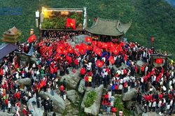 Trên 4.000 người tham gia chương trình 'Rạng rỡ Việt Nam'