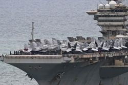 Tàu USS Abraham Lincoln cập cảng Thái Lan sau 286 ngày lênh đênh trên biển
