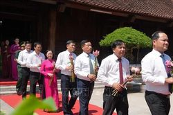 Những đóa sen thành kính dâng Người trong ngày Tết Độc lập