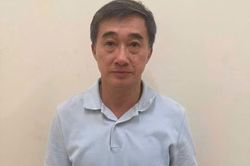 Khởi tố, bắt tạm giam Thứ trưởng Bộ Y tế Trần Văn Thuấn