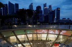 Giấu kim cương trị giá 154.000 USD trong miệng, người đàn ông Ấn Độ chịu án tù ở Singapore