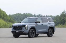 Mitsubishi Motors ra mắt mẫu xe All-New Pajero